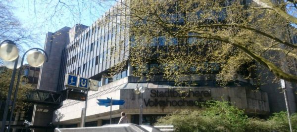 Gebäuder der Stadtbücherei und VHS
